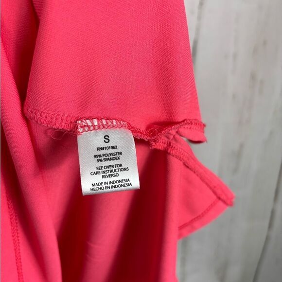 Runaway Ready Women’s Top Keyhole Short Sleeve Hot Pink Corral - Picture 6 of 6